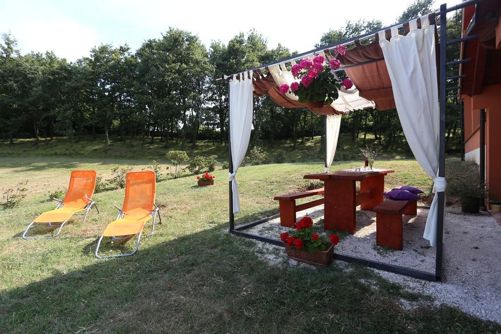 Apartments Matelici Divšići エクステリア 写真
